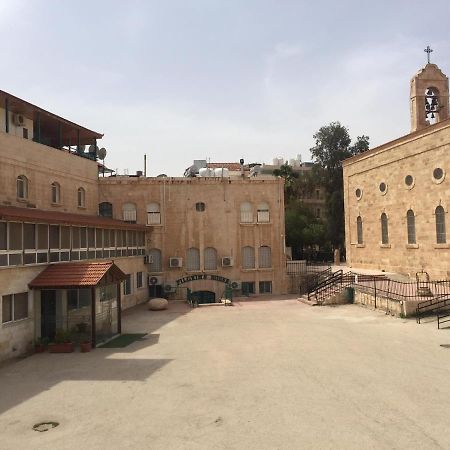 Pilgrim'S Guest House Madaba Eksteriør billede